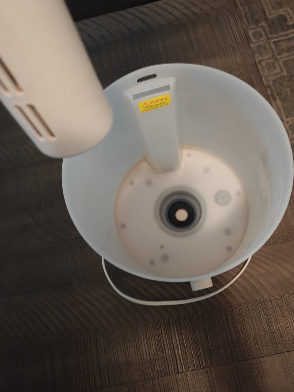 White Cool Mist Humidifier - Adjustable Output - Picture 2 of 3